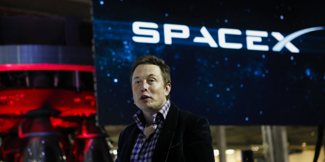 Tỉ phú Elon Musk dám mơ giấc mơ "điên rồ" Falcon 9