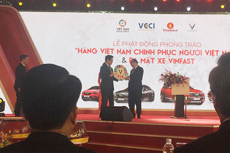 Chủ tịch VCCI Vũ Tiến Lộc: “Hàng Việt Nam chinh phục người Việt Nam”