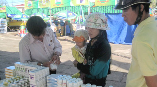Gian nan hàng Việt vào chợ