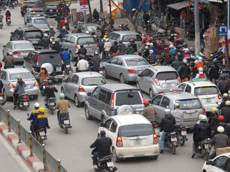 Kinh doanh taxi tại Hà Nội: Manh mún và bát nháo 