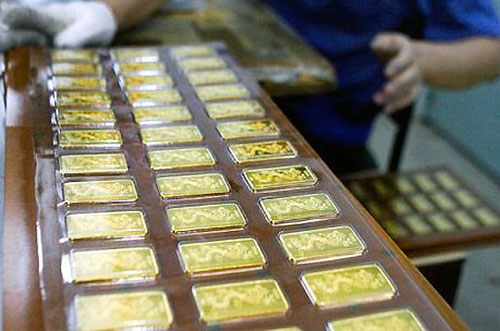 Mua bán vàng: NH lách chiêu lãi suất
